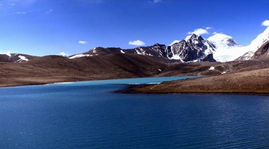 3694-gurudongmar-lake.jpg